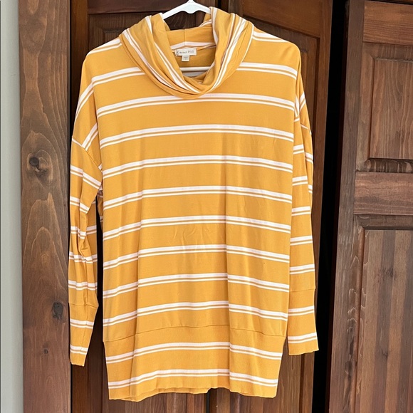 Garnet Hill Sweaters - Garnet Hill Yellow and White Striped Sweater